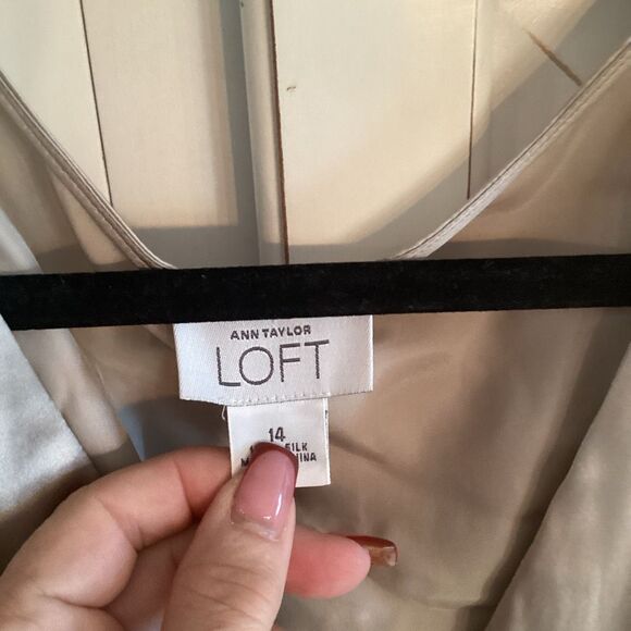 Ann Taylor Loft 100% Silk Babydoll Sleeveless Top Sz 14 Gray - Picture 3 of 6